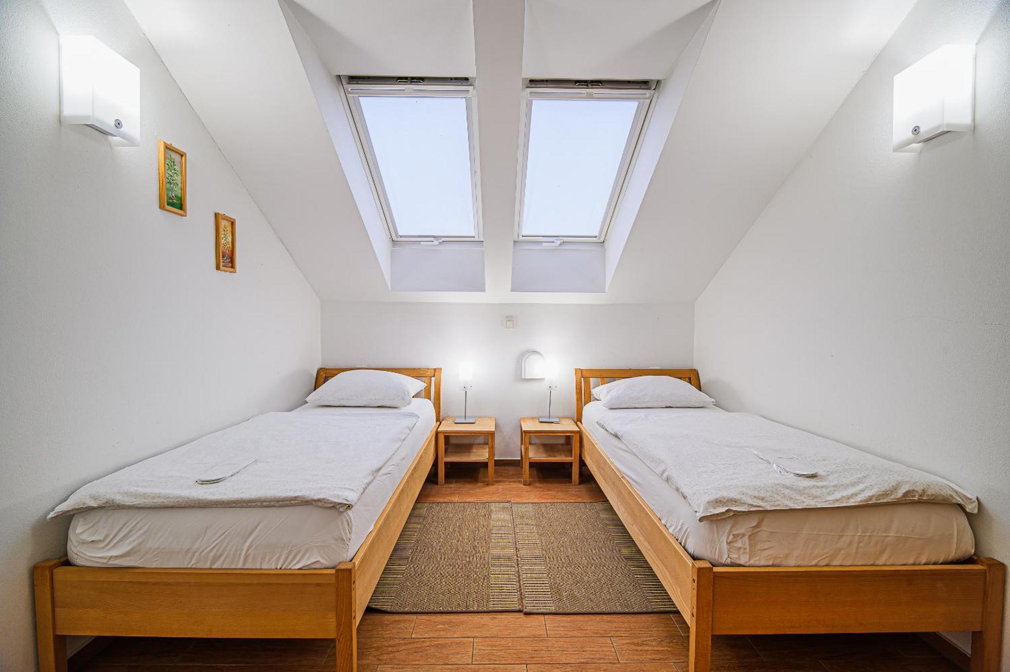 Apartments Maleric With Indoor Pool And Wellness Dragatuš エクステリア 写真
