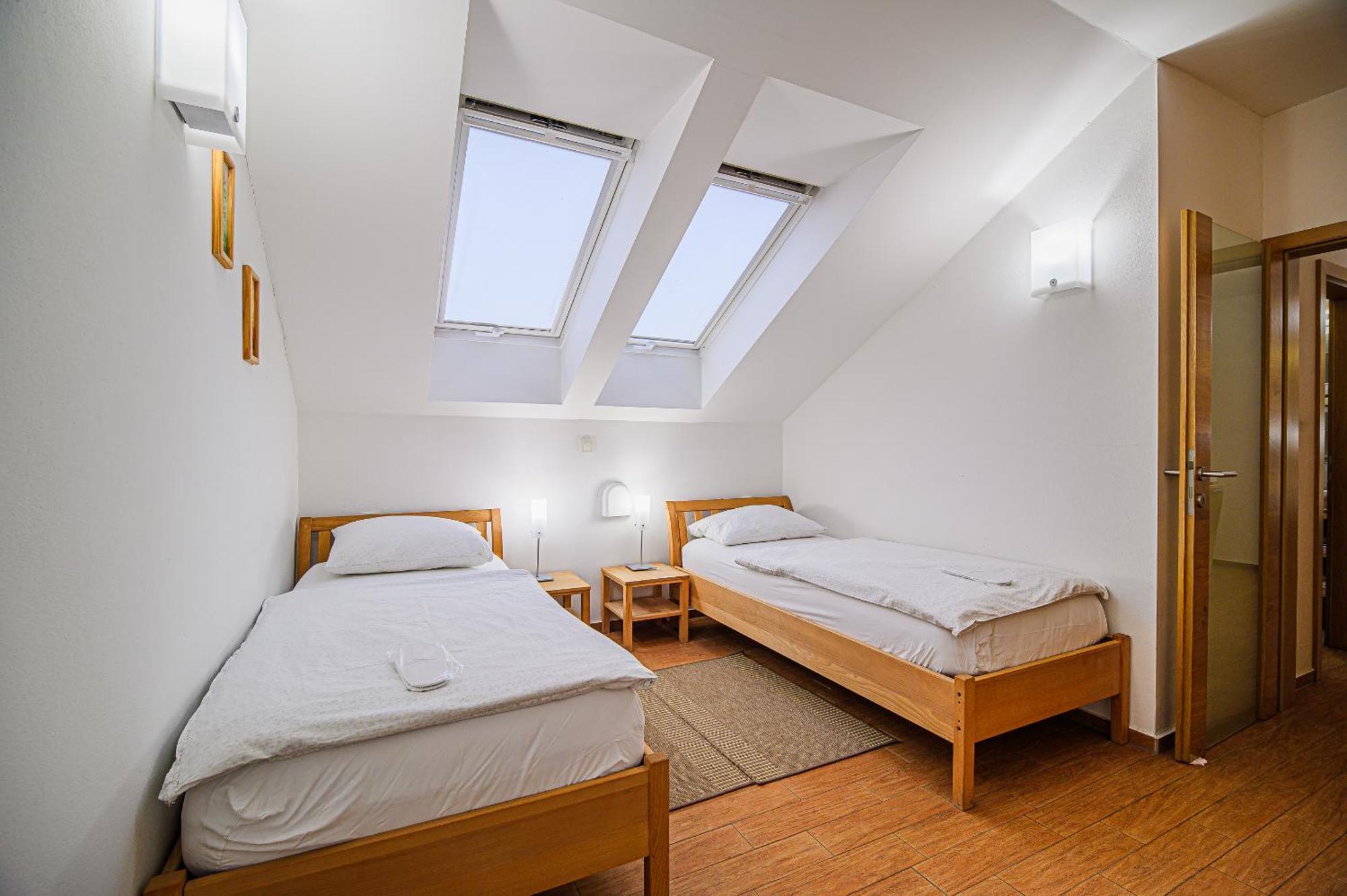 Apartments Maleric With Indoor Pool And Wellness Dragatuš 部屋 写真