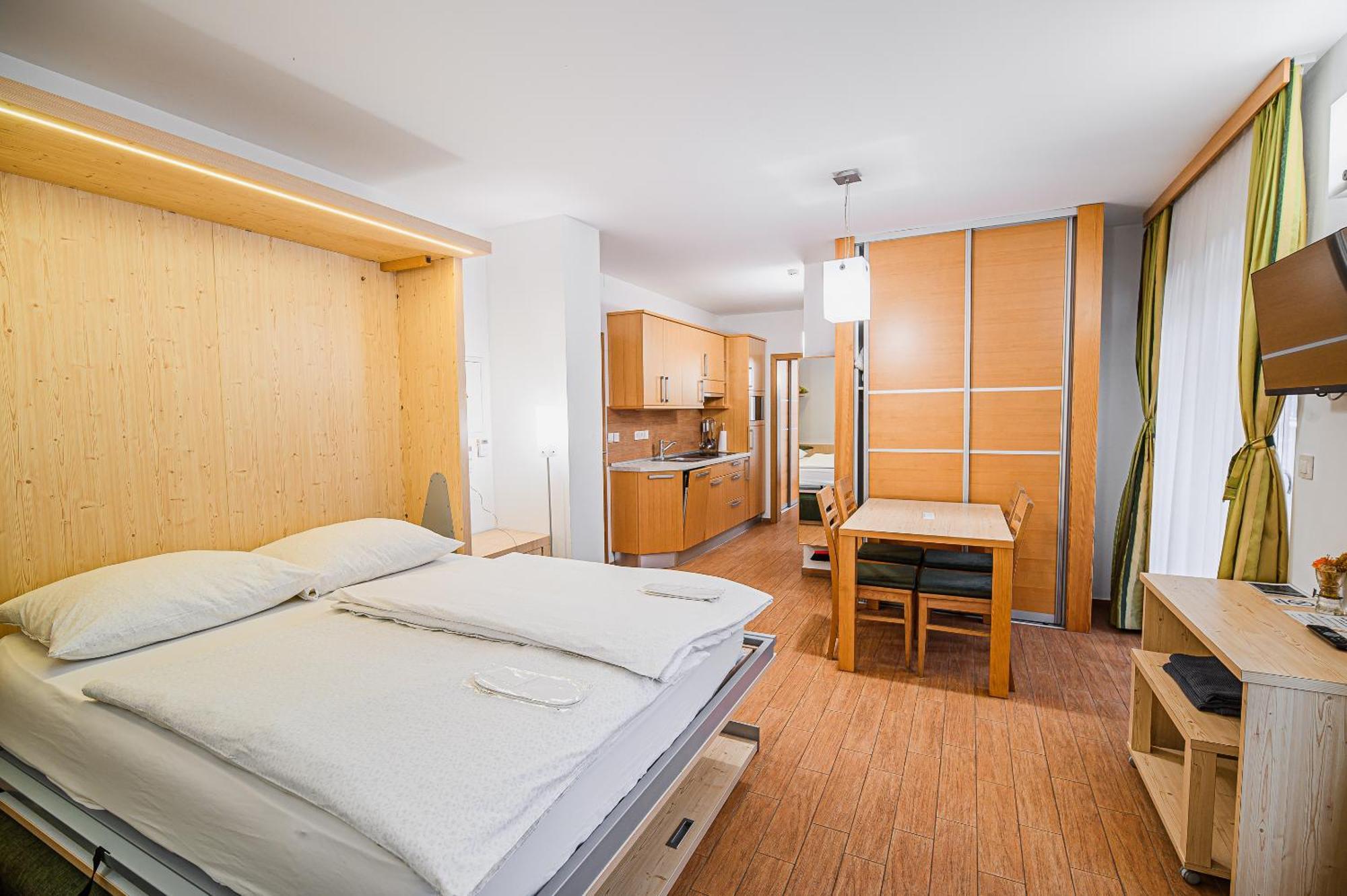 Apartments Maleric With Indoor Pool And Wellness Dragatuš エクステリア 写真
