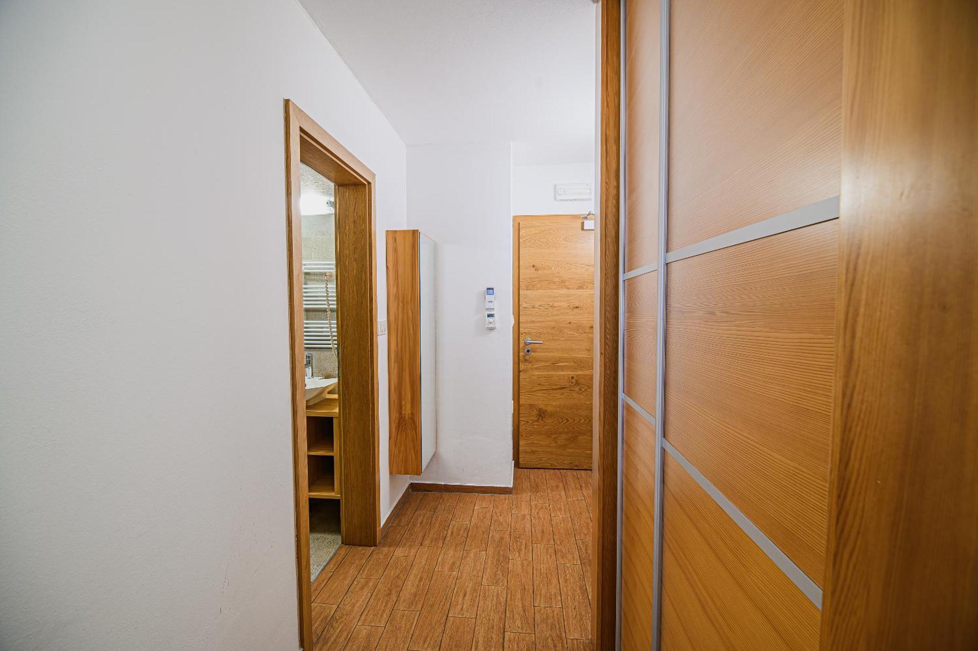 Apartments Maleric With Indoor Pool And Wellness Dragatuš 部屋 写真