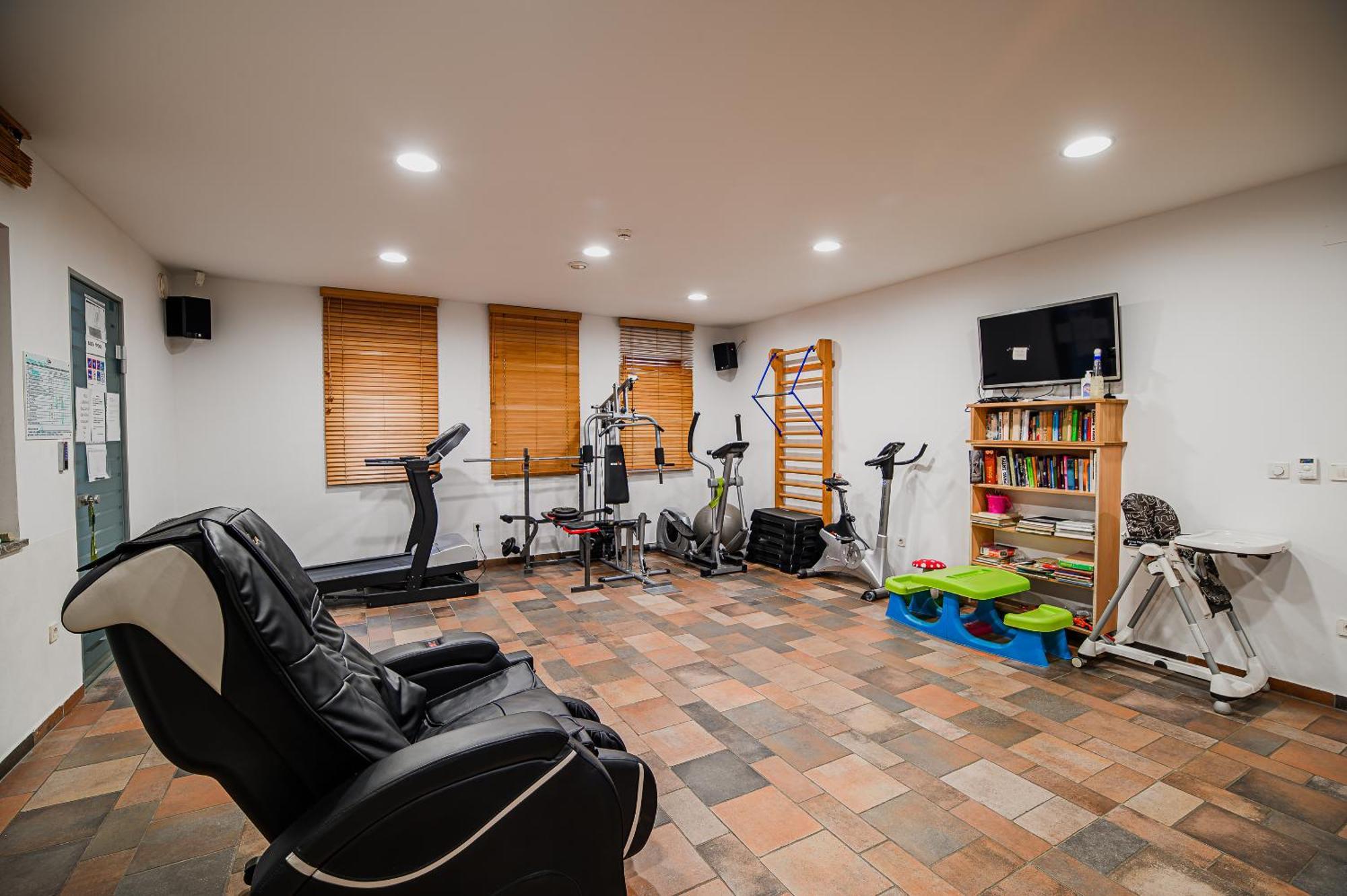 Apartments Maleric With Indoor Pool And Wellness Dragatuš エクステリア 写真