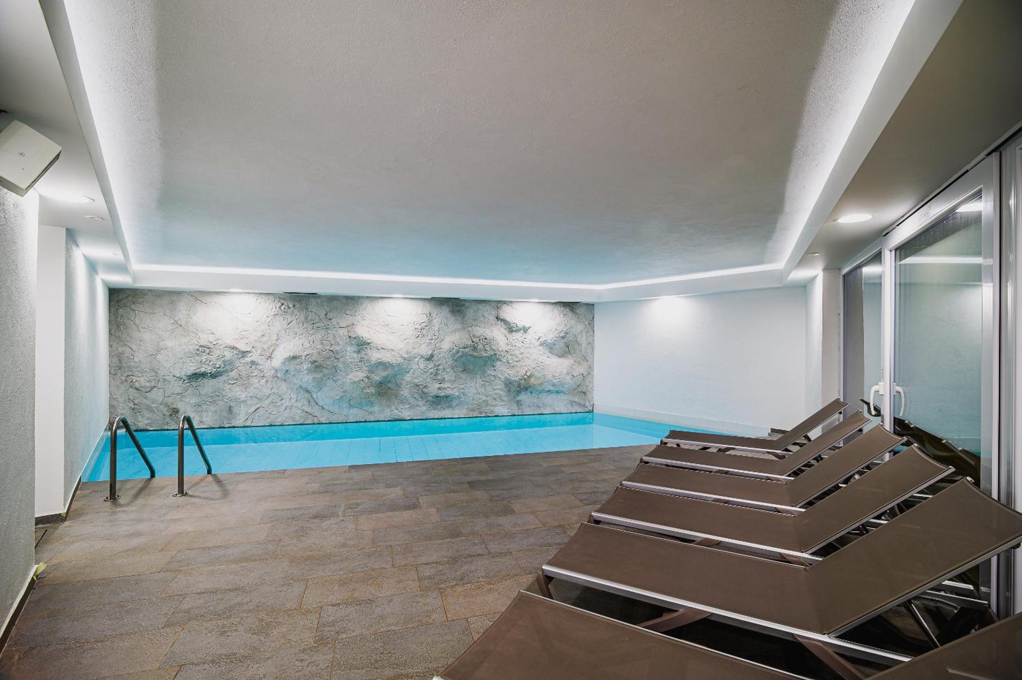 Apartments Maleric With Indoor Pool And Wellness Dragatuš エクステリア 写真