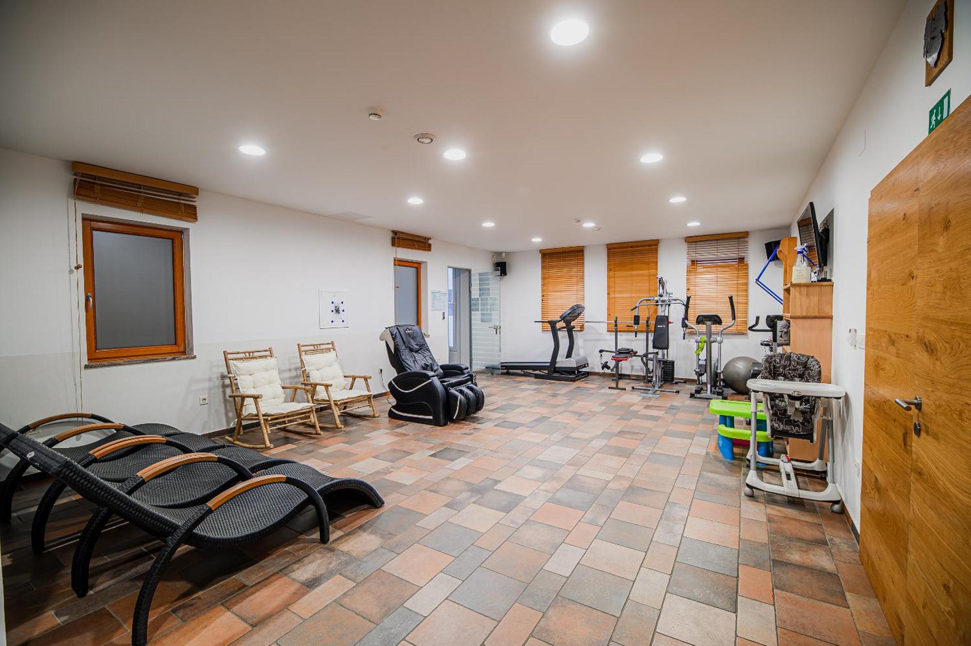 Apartments Maleric With Indoor Pool And Wellness Dragatuš エクステリア 写真