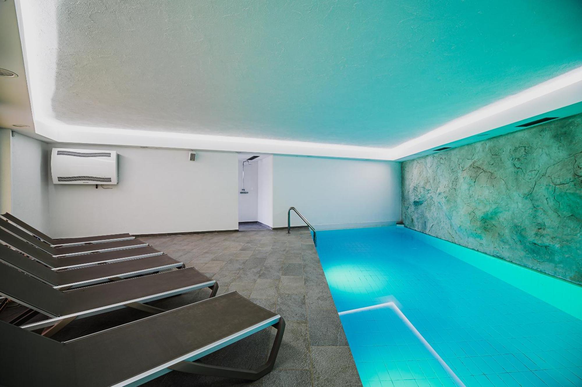 Apartments Maleric With Indoor Pool And Wellness Dragatuš エクステリア 写真
